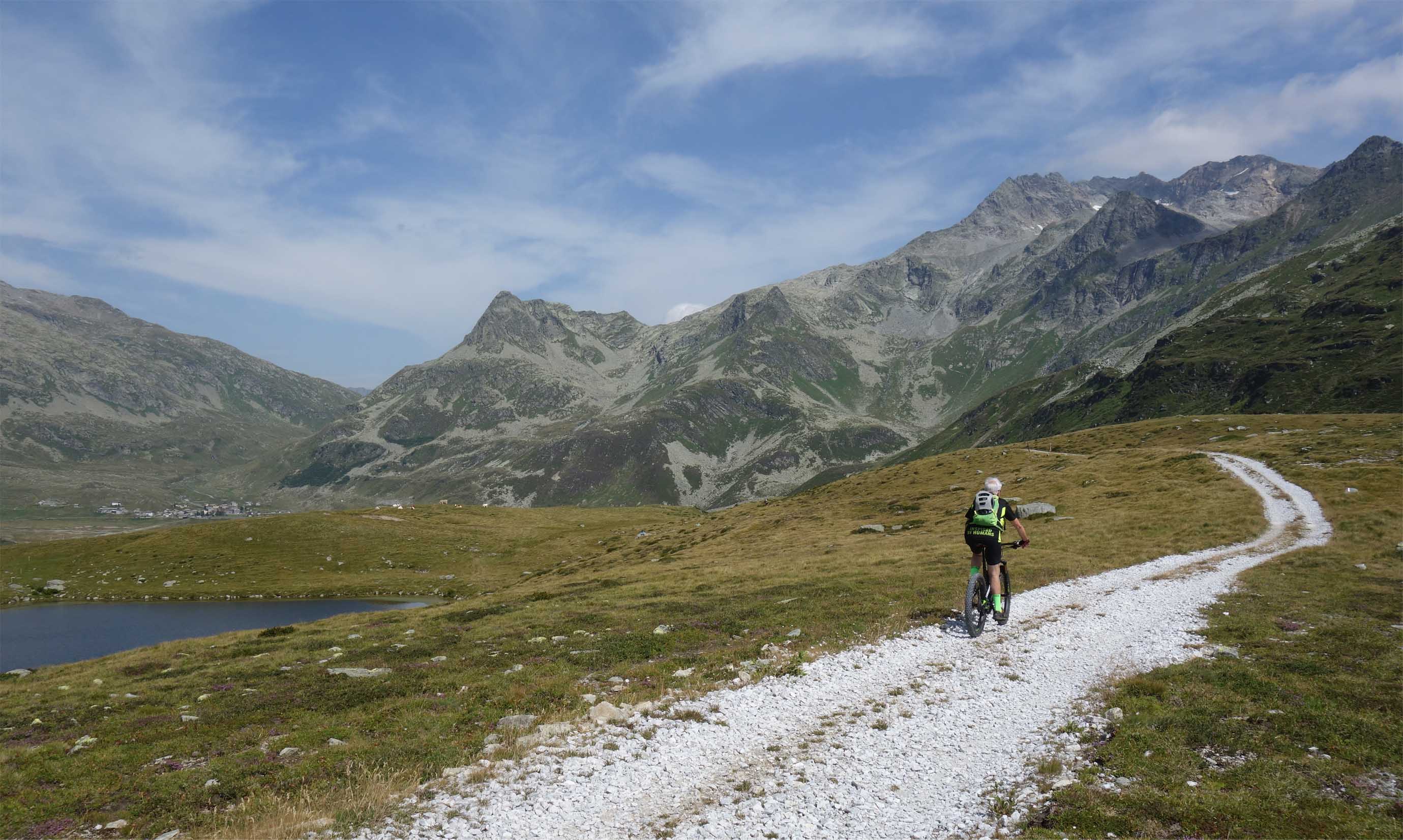 Passo dello Spluga Da Isola per gli Andossi e discesa dalle gole del Cardinello Passo dello Spluga Da Isola per gli Andossi e discesa dalle gole del Cardinello