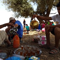 Prenez une pause dans notre voyage pour boire thé
