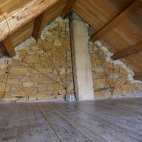 Intérieur de la cabane à l'étage