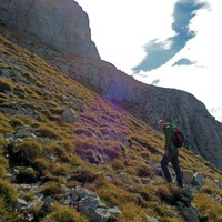 ...mais remonter au cairn en haut à droite