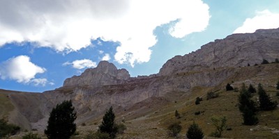 Pic Ponsin et la Crête de Liéraver depuis le parking. Pic Ponsin et la Crête de Liéraver depuis le parking.