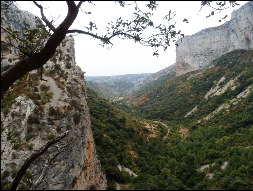 Cirque du Bout du Monde (Saint Guilhem le Désert) Grand Dièdre Jaune