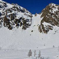 Refuge Migliorero et couloir menant au Passo di Rostagno