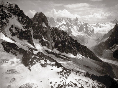 Les Drus par Edouard Spelterini vers 1900 Les Drus par Edouard Spelterini vers 1900