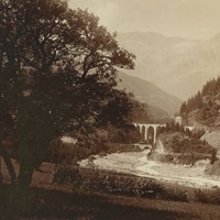 Viaduc Ste Marie tout neuf, avant les Houches, route de Chamonix, en 1904 par le TCF