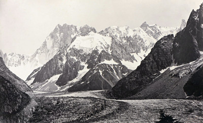 Le Tacul vu du Montenvers, par Bisson en 1858 Le Tacul vu du Montenvers, par Bisson en 1858