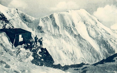 Ancien refuge du Goûter, Aiguille de Bionnassay