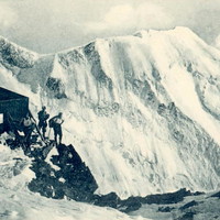 Ancien refuge du Goûter, Aiguille de Bionnassay