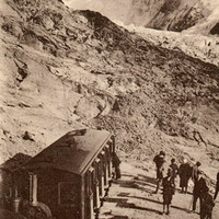 Aiguille et Glacier de Bionnassay vue du Tramway du Mont Blanc, au Nid d'Aigle