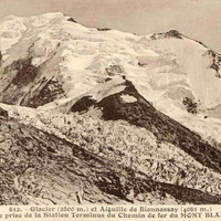 Aiguille et Glacier de Bionnassay vue du Tramway du Mont Blanc, au Nid d'Aigle