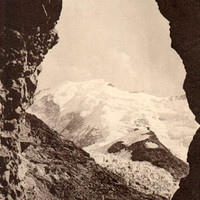 Aiguille et Glacier de Bionnassay vue du Tramway du Mont Blanc, au Nid d'Aigle