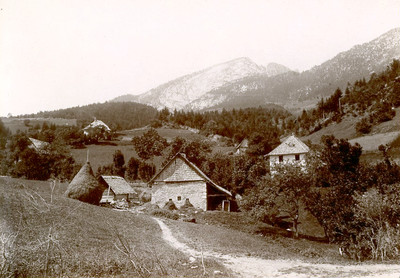 Charmant Som vu de la route de St Pierre