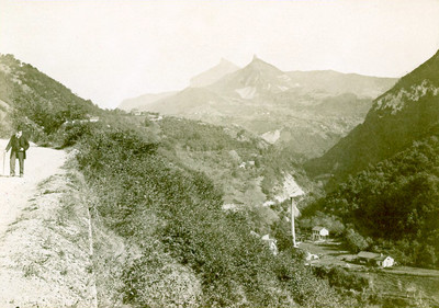 Aiguille de Quaix vue de la route de Proveysieux