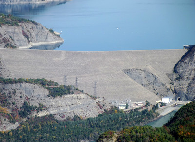 Barrage de Serre Ponçon par Etienne Baudon Barrage de Serre Ponçon par Etienne Baudon