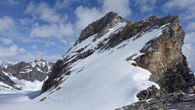 Granta Parei et son col SW Granta Parei et son col SW