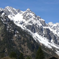 La Petite Pointe des Planereuses (plus haut sommet visible à gauche sur la photo) vue de Praz de Fort