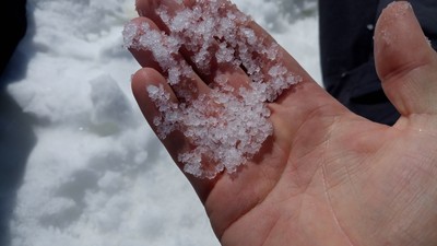 Des billes sur environ 70cm d'épaisseur. Des billes sur environ 70cm d'épaisseur.