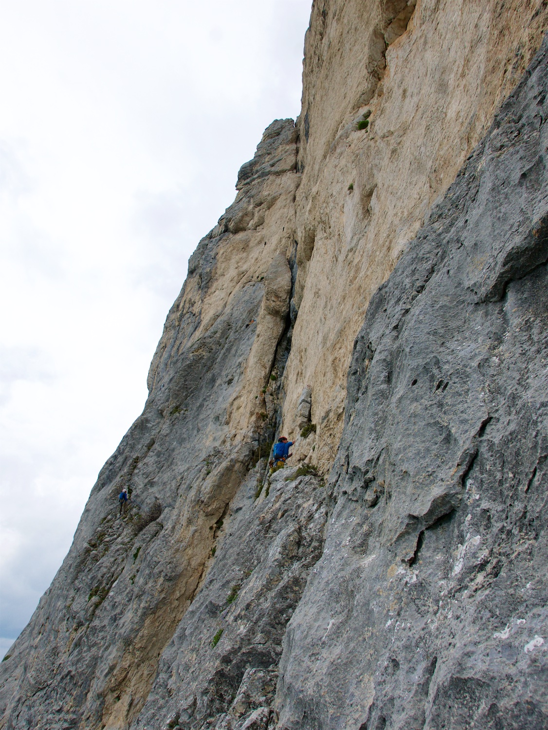 Voie De La Grotte Rocher Du Midi