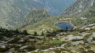 Lac de Champas en arrivant depuis le lac Cornu