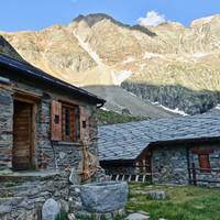 Bivouac / Refuge Ménabréaz vallon des Laures