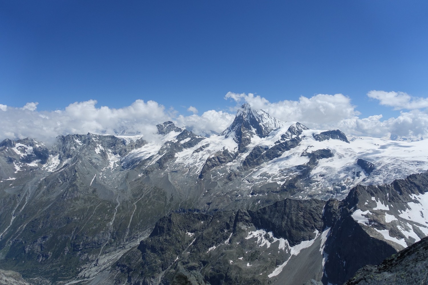 la vue panoramique depuis le sommet