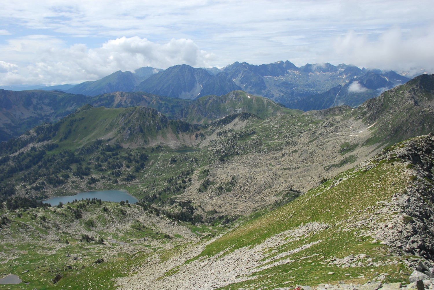 Baixada cap a l'estany de Garrabea