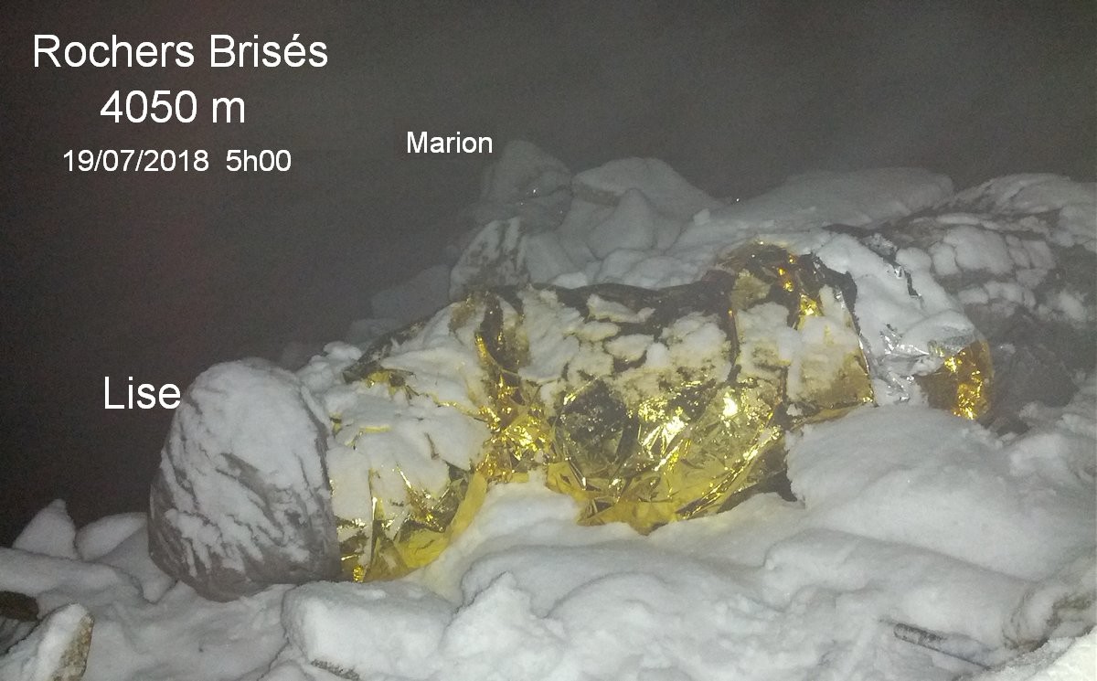 J2.05h- Bivouac sous la neige, dans descente Walker