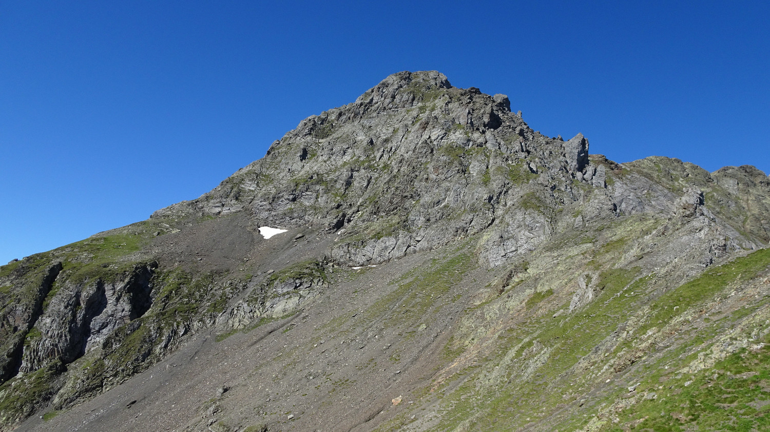 l'arête NE du petit Arbizon (à droite)