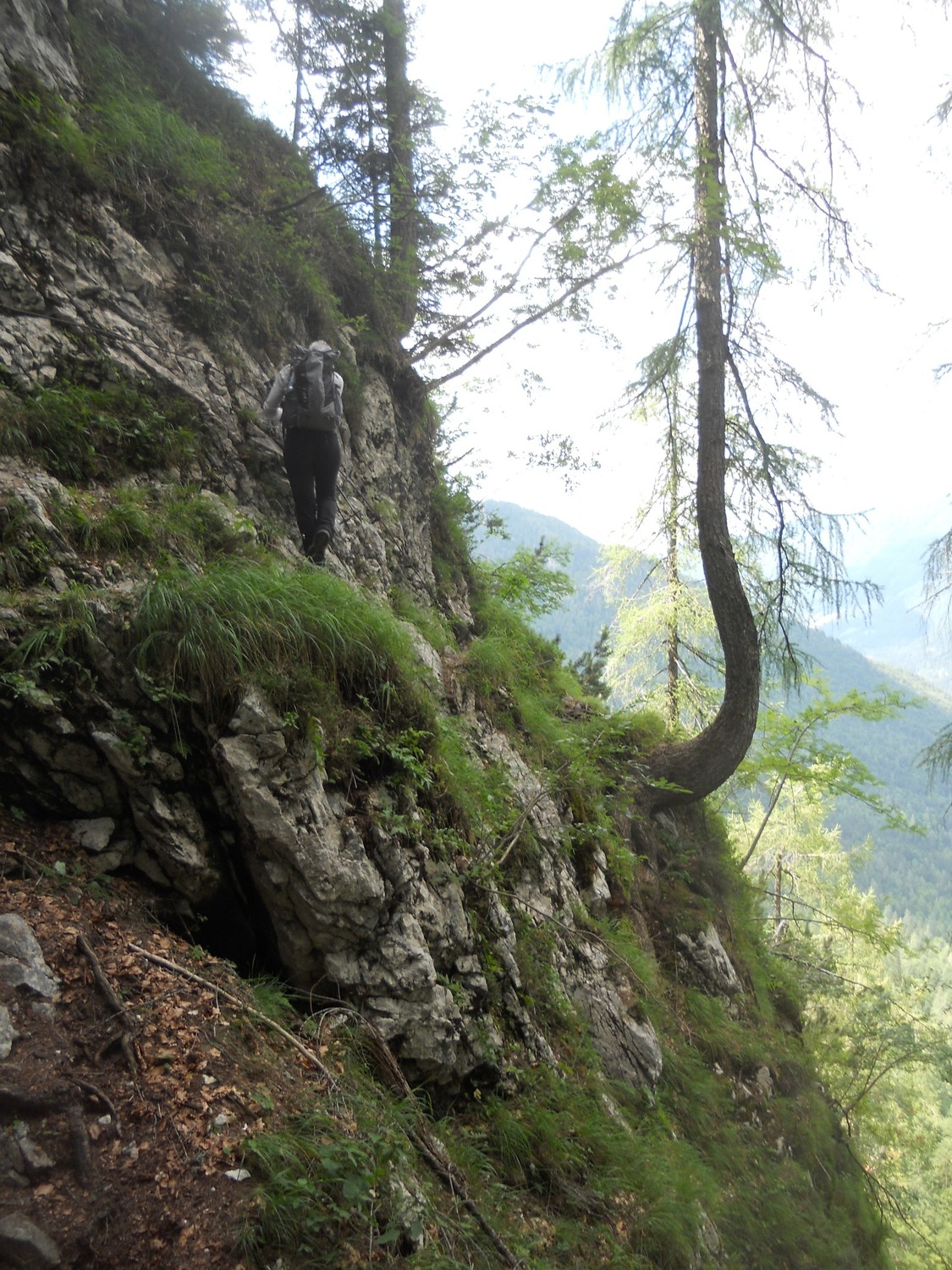 Passage avec main courante (descente)