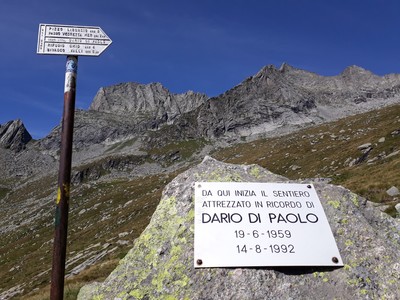 Cartellonistica nei pressi del Rifugio Volta Cartellonistica nei pressi del Rifugio Volta