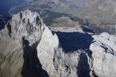 vue aérienne de l'arête du doigt à la Pointe Percée vue aérienne de l'arête du doigt à la Pointe Percée