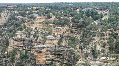 Grand Canyon village et départ du chemin Bright Angel