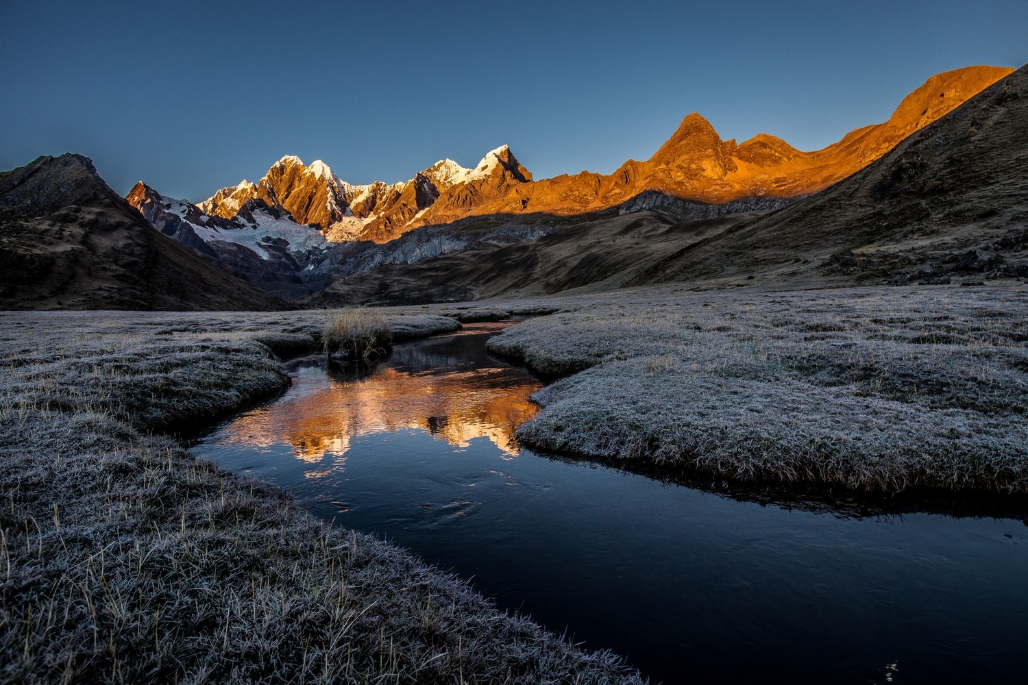 PhotoSophie2018- lever du soleil sur Jirishanca depuis Mitucocha