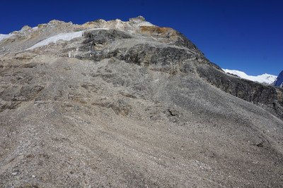 Yala Peak (sec, novembre 2018)