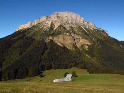 Chamechaude et le Habert de l'Emeindras Chamechaude et le Habert de l'Emeindras
