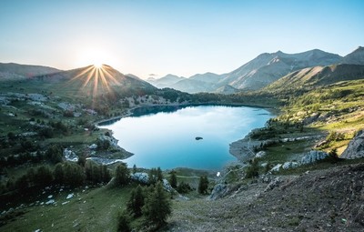 Lac d'Allos - Teddy Verneuil - AD04 http://www.rando-alpes-haute-provence.fr Lac d'Allos - Teddy Verneuil - AD04 http://www.rando-alpes-haute-provence.fr