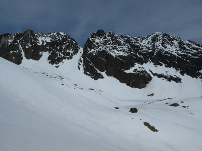 le col des Lacs entre la Becca du Lac et l'aiguille Rouge des Lacs, le lac Mort en contrebas le col des Lacs entre la Becca du Lac et l'aiguille Rouge des Lacs, le lac Mort en contrebas