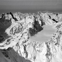 Les Ecrins et le Glacier Blanc par Walter Mittelholzer en 1928