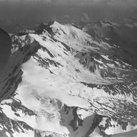 Chaine du Weissmies: Senggchupa, Fletschhorn, Lagginhorn, Weissmies par Walter Mittelholzer