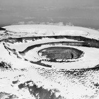 Cratère du Kilimandjaro par Walter Mittelholzer en 1929