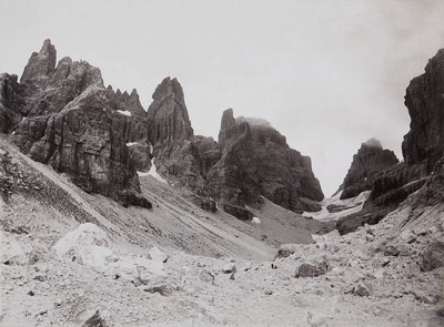 Bocca e torre di Brenta par Vittorio Sella Bocca e torre di Brenta par Vittorio Sella