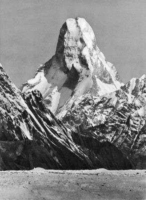 Tour de Mustagh par Vittorio Sella en 1909 Tour de Mustagh par Vittorio Sella en 1909