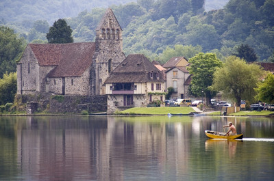 Canoë à Beaulieu-sur-Dordogne - © Laetis/CRT de Nouvelle-Aquitaine