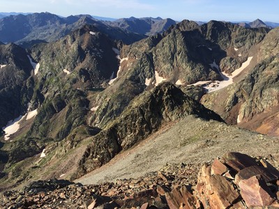 Col vu depuis la crête Est Col vu depuis la crête Est