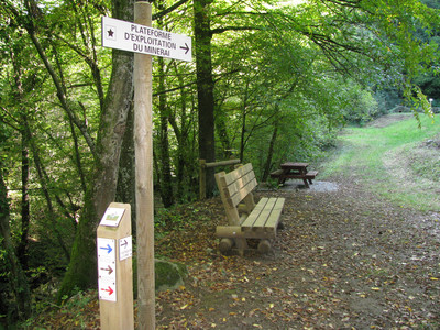 Vers la mine de Pampailly - Office du tourisme des Monts du Lyonnais 