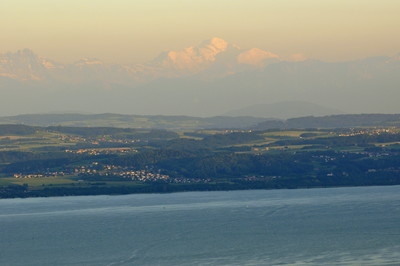 Lac de Neuchâtel et Mont Blanc par omα