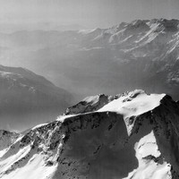 Giusalet et vallée de Suza par Walter Mittelholzer