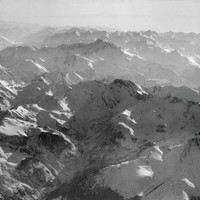 Pic du Béal Traversier (au centre), Assietta, Grand Rochebrune, Bric froid, vallée du Guil, par Walter Mittelholzer