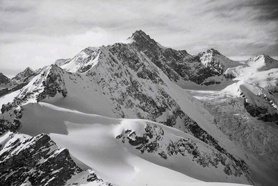 Zinalrothorn E par Walter Mittelholzer Zinalrothorn E par Walter Mittelholzer