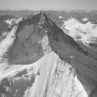Dent Blanche et Grand Cornier par Walter Mittelholzer